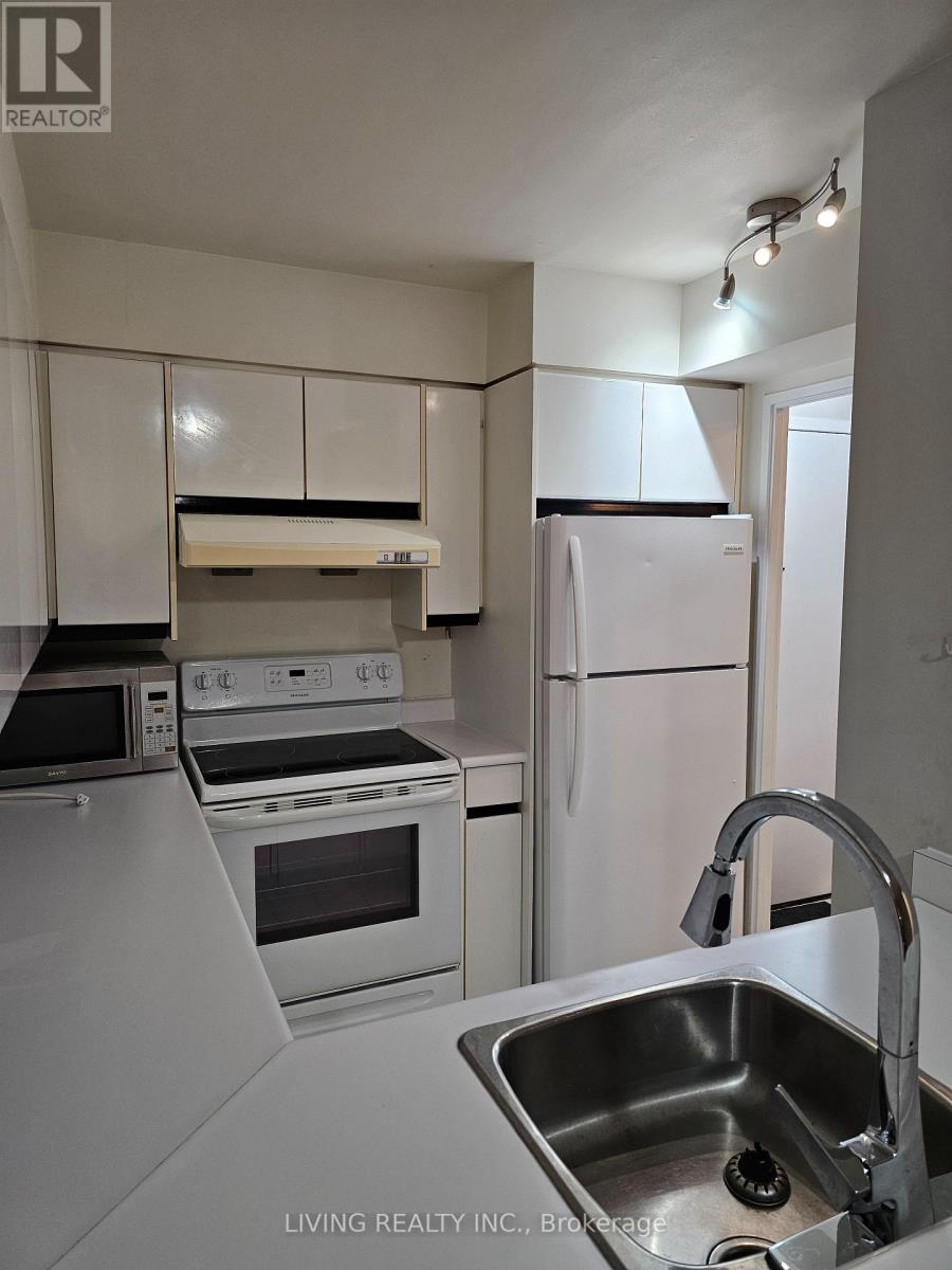801 - 7 Carlton Street, Toronto, Ontario  M5B 2M3 - Photo 6 - C12703766