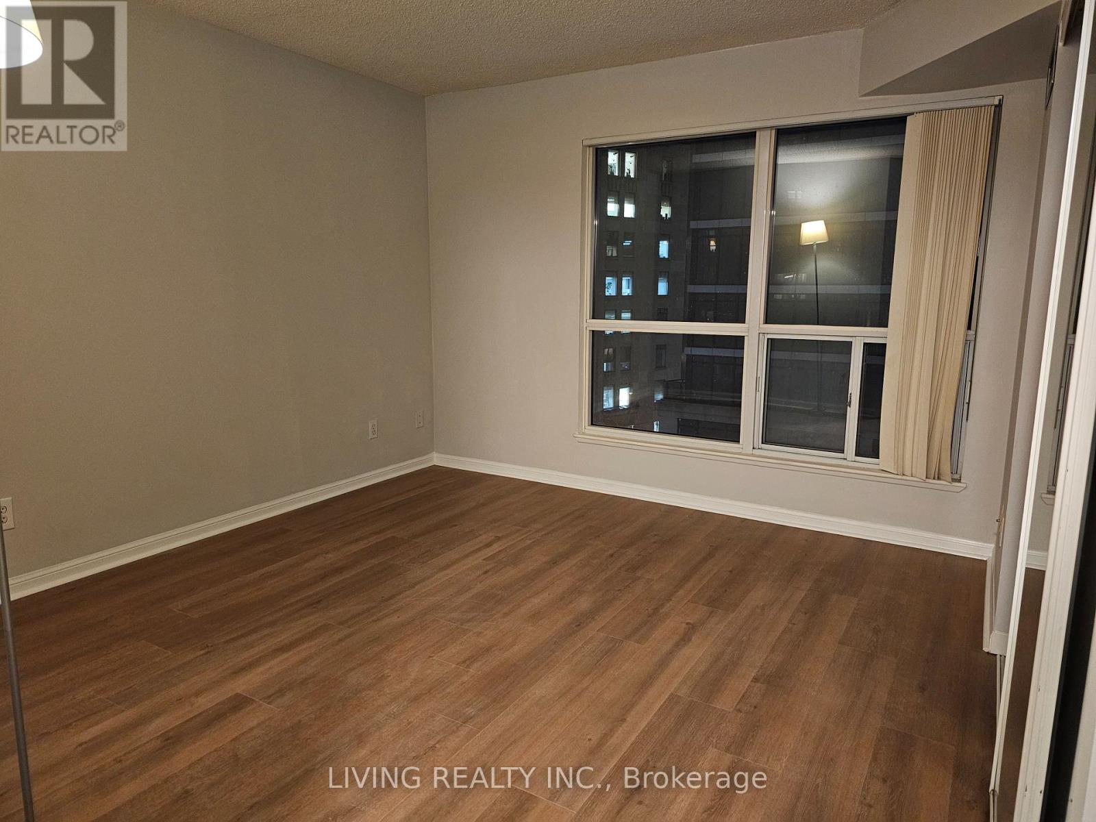 801 - 7 Carlton Street, Toronto, Ontario  M5B 2M3 - Photo 9 - C12703766