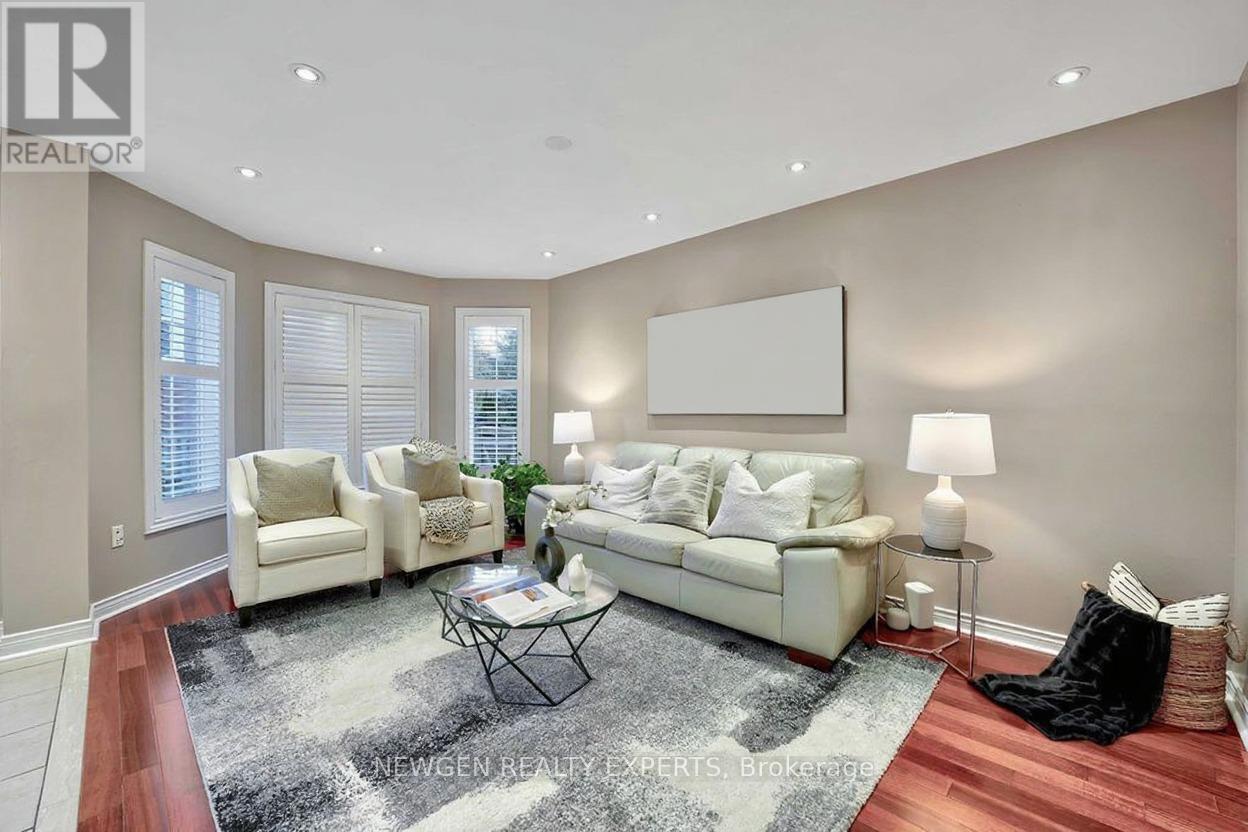 Upper - 68 Root Crescent E, Ajax, Ontario  L1T 4M3 - Photo 10 - E12701290