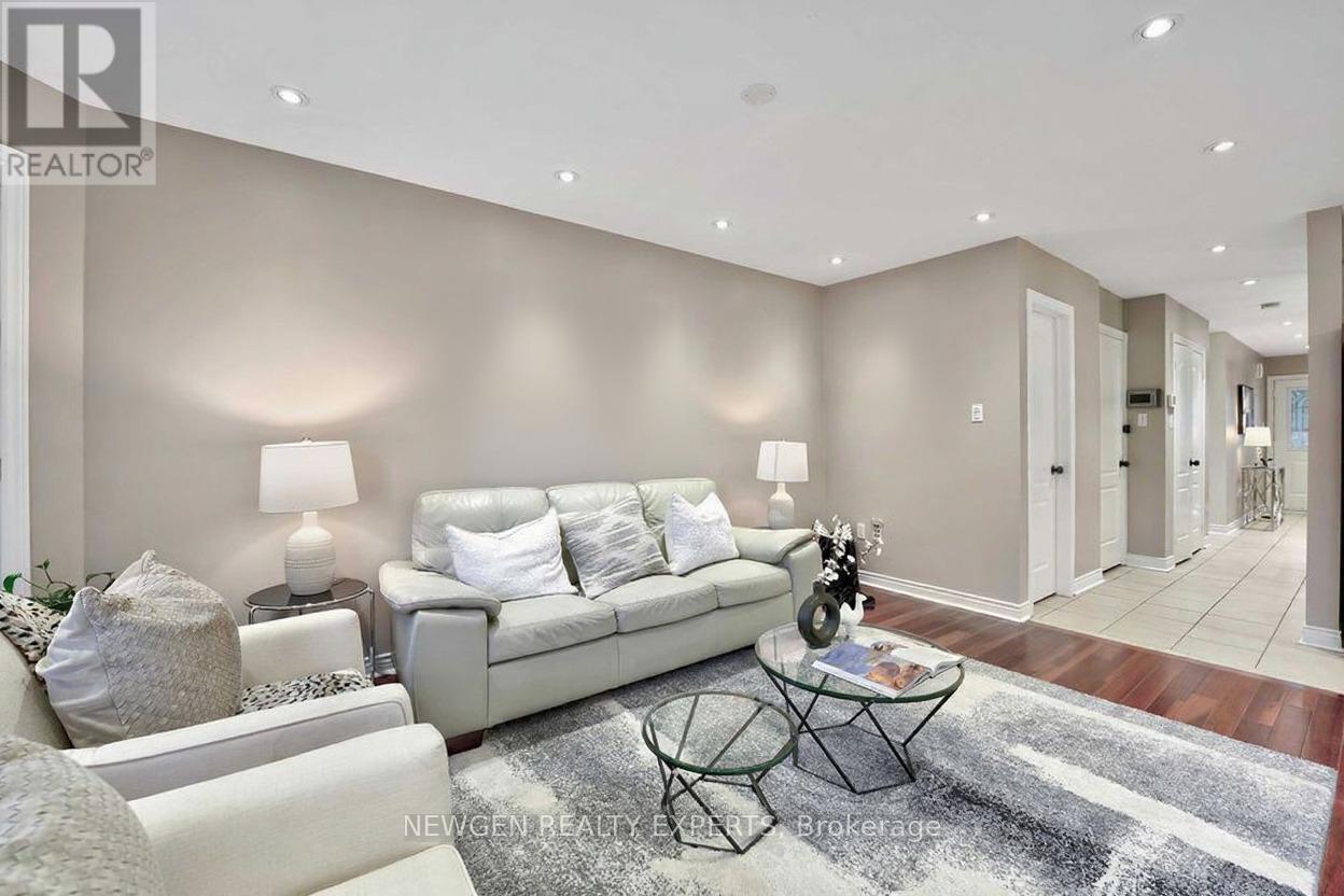 Upper - 68 Root Crescent E, Ajax, Ontario  L1T 4M3 - Photo 9 - E12701290