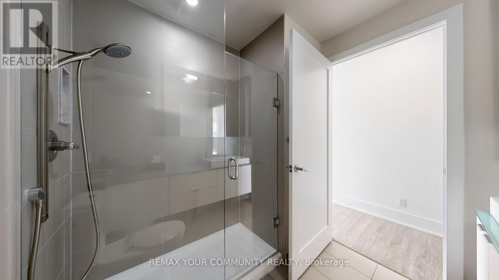 2912 - 300 Front Street, Toronto, Ontario  M5V 0E9 - Photo 22 - C12703024