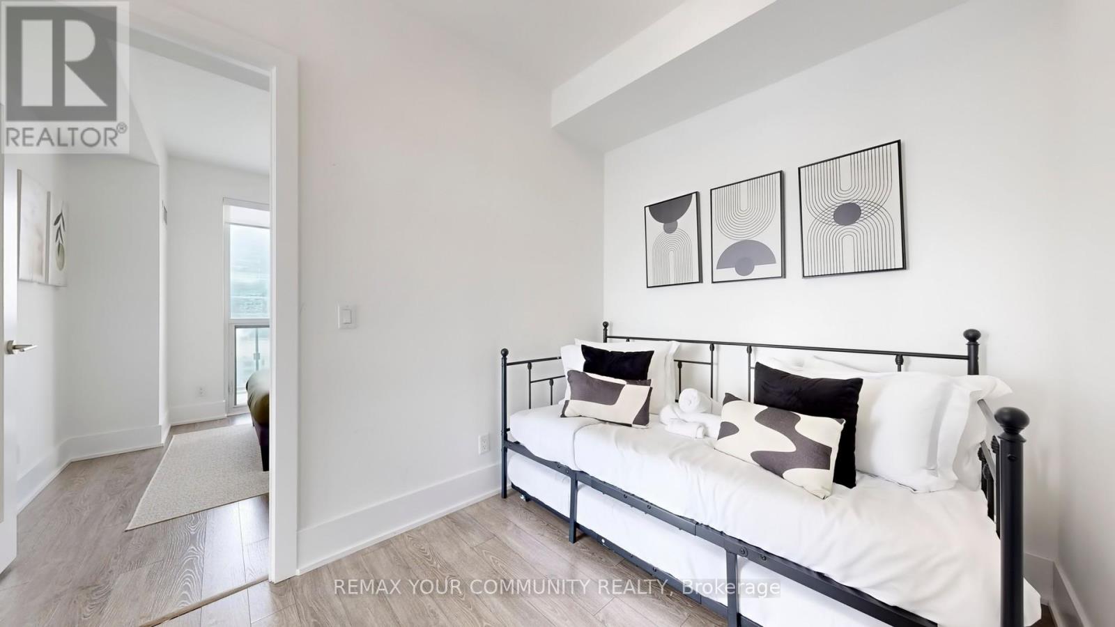 2912 - 300 Front Street, Toronto, Ontario  M5V 0E9 - Photo 25 - C12703024