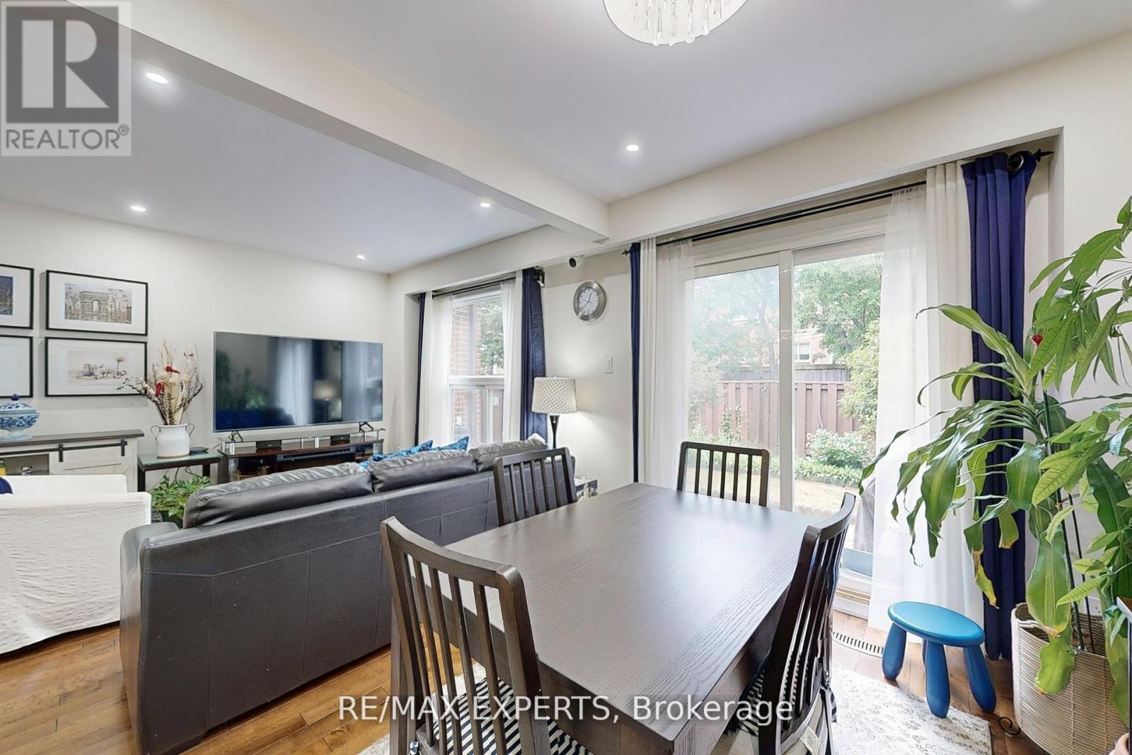 44 - 30 Dundalk Drive, Toronto, Ontario  M1P 2W5 - Photo 10 - E12703656