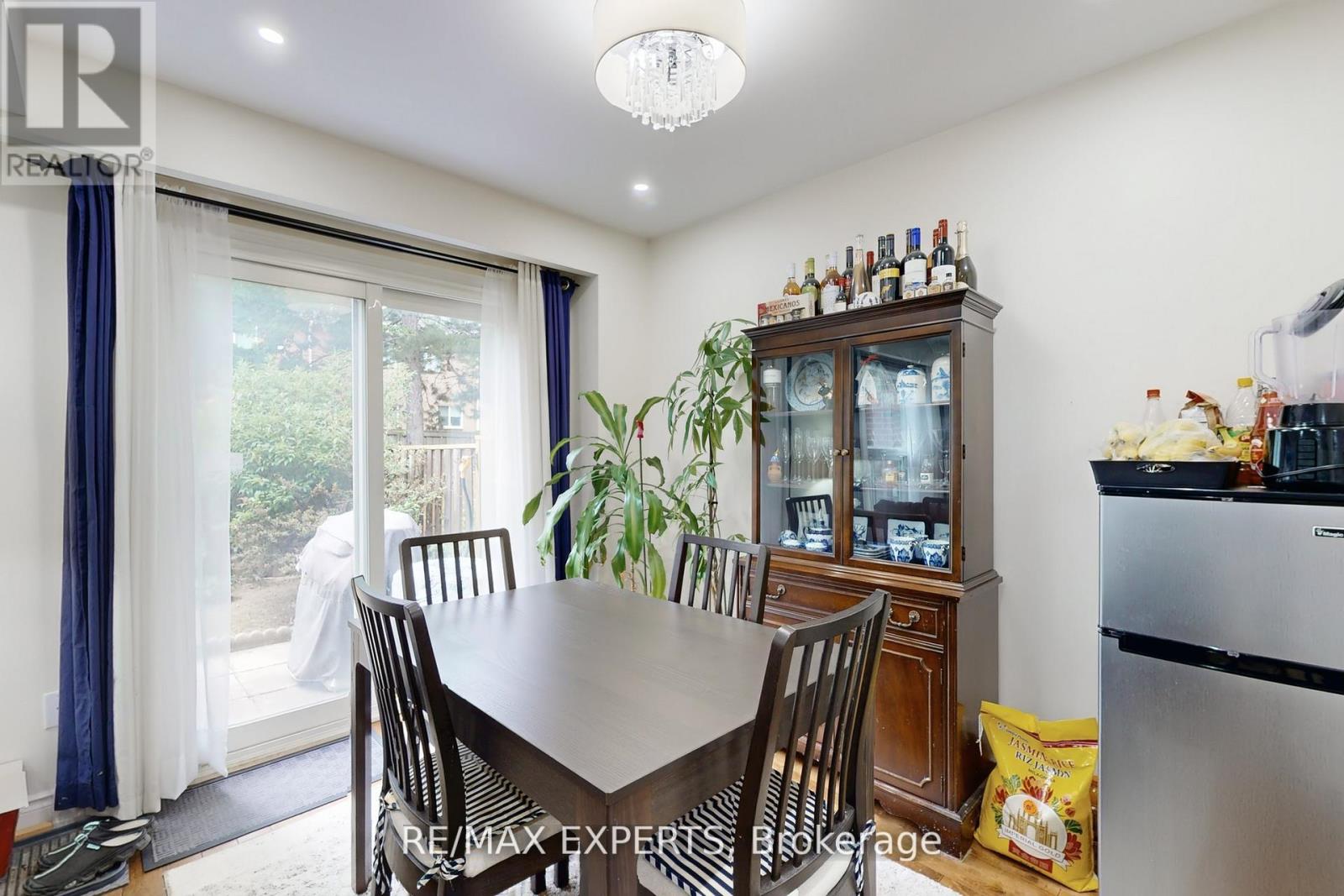 44 - 30 Dundalk Drive, Toronto, Ontario  M1P 2W5 - Photo 11 - E12703656