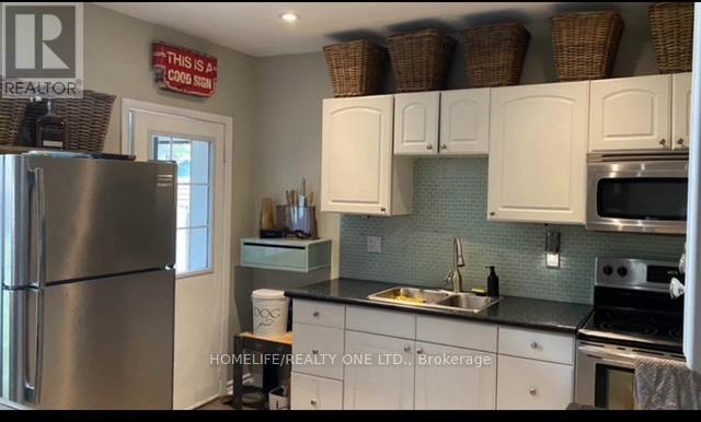 128 Carlaw Avenue, Toronto, Ontario  M4M 2R9 - Photo 5 - E12703788