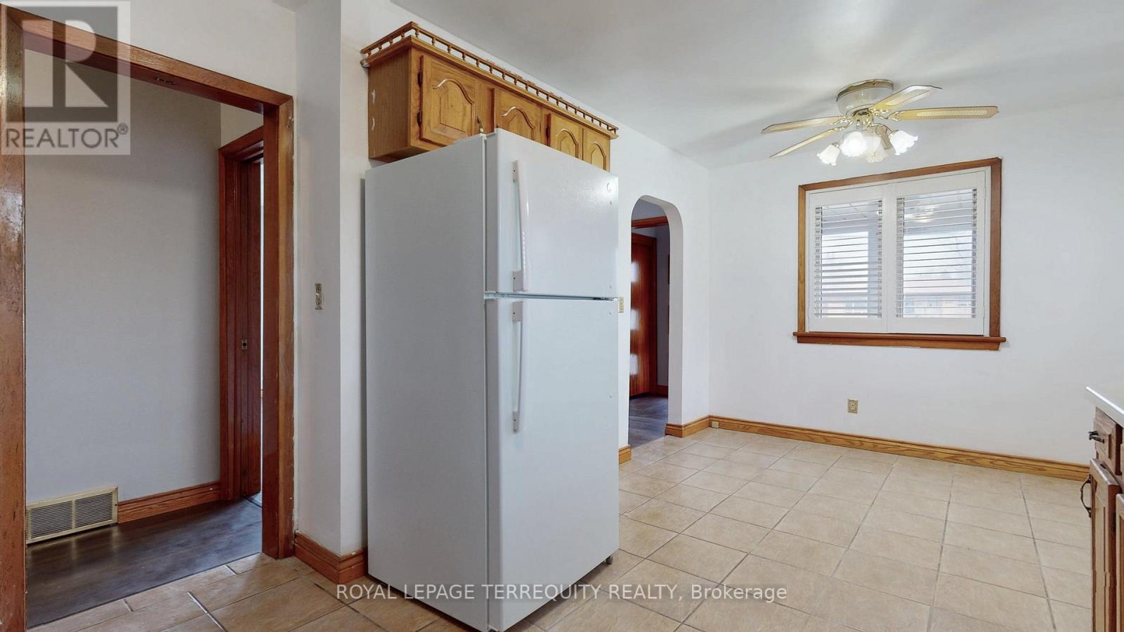 383 Rossland Road W, Oshawa, Ontario  L1J 3G7 - Photo 12 - E12703828