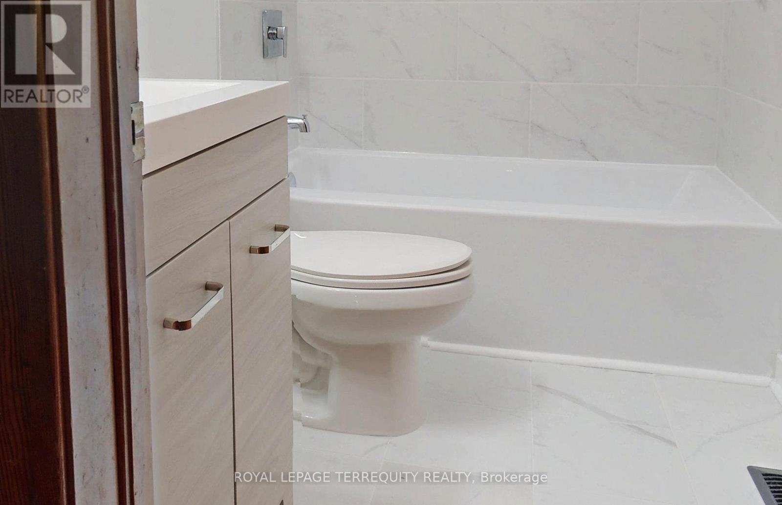 383 Rossland Road W, Oshawa, Ontario  L1J 3G7 - Photo 21 - E12703828