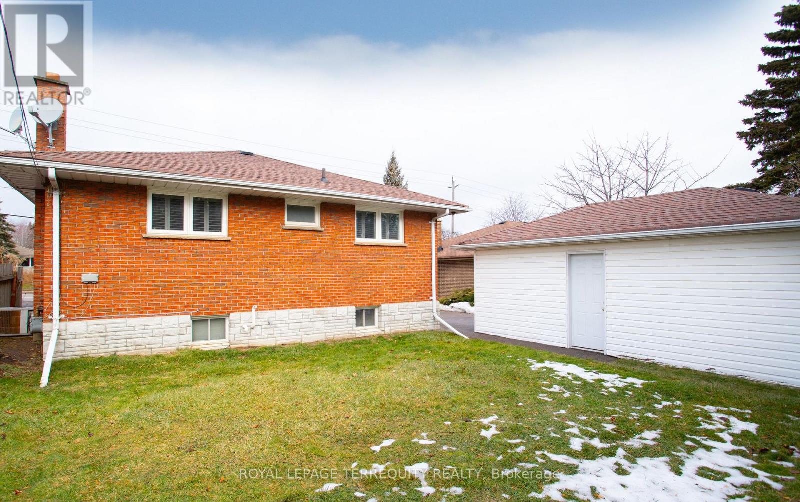 383 Rossland Road W, Oshawa, Ontario  L1J 3G7 - Photo 33 - E12703828