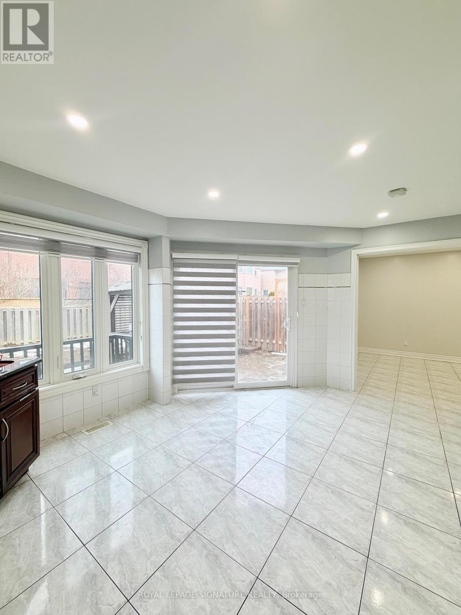 Main - 16 Oak Knoll Crescent, Toronto, Ontario  M1B 4V4 - Photo 19 - E12703858