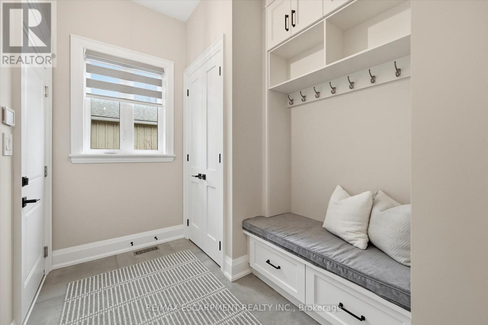 2229 Tallman Avenue, Burlington, Ontario  L7R 1R2 - Photo 25 - W12703610