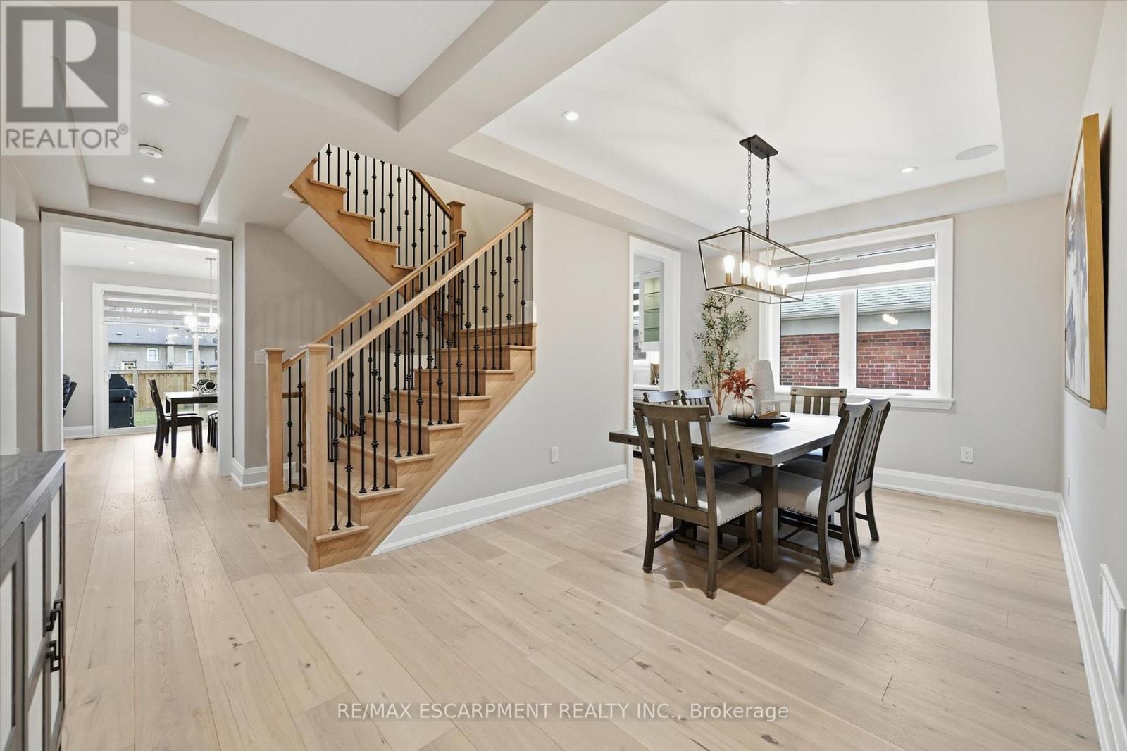 2229 Tallman Avenue, Burlington, Ontario  L7R 1R2 - Photo 6 - W12703610