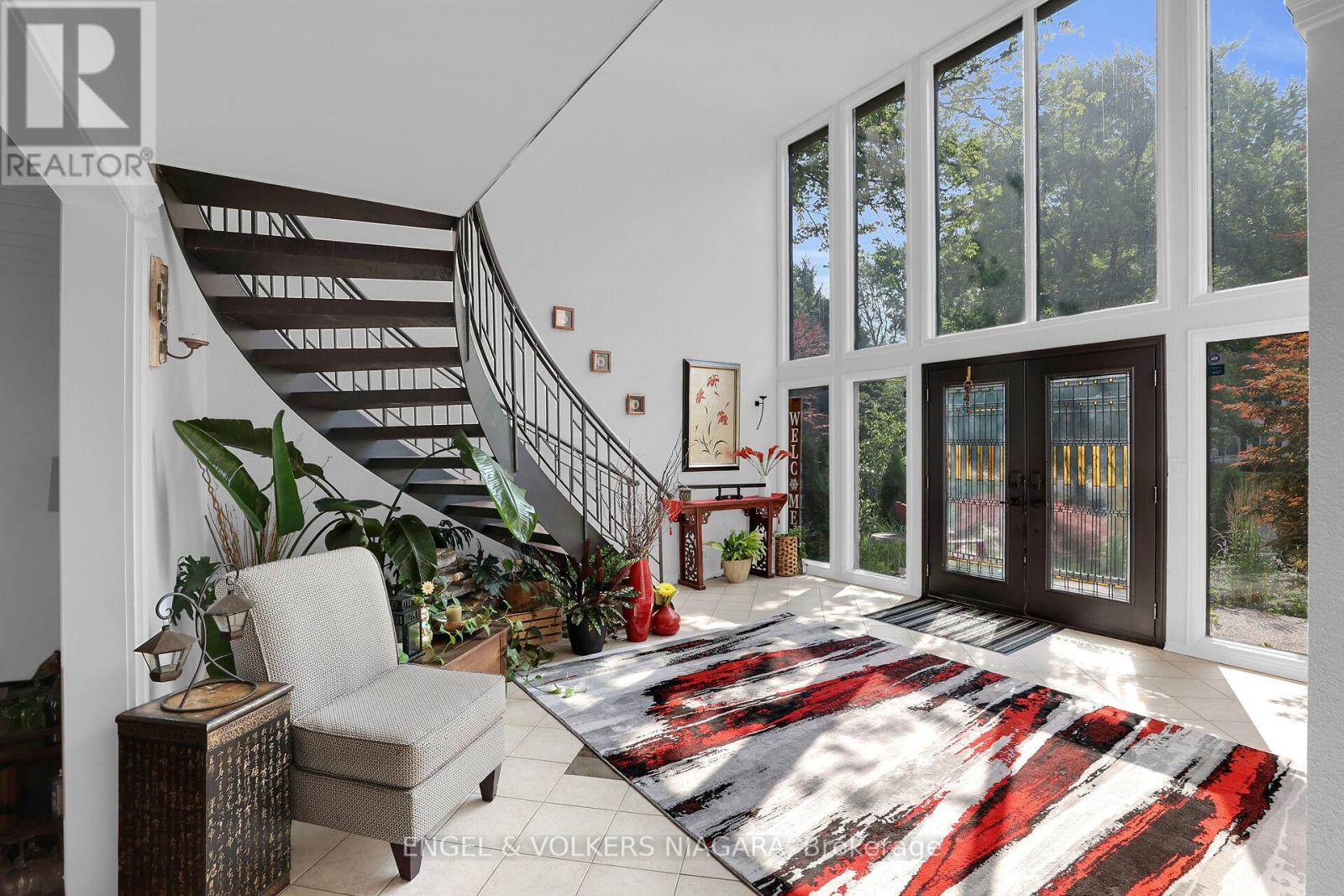 2459 Noella Crescent, Niagara Falls, Ontario  L2J 3H7 - Photo 2 - X12503090