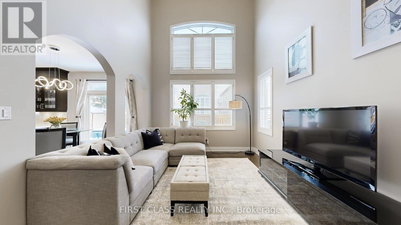 43 Calico Crescent, Markham, Ontario  L6C 3A4 - Photo 9 - N12703652