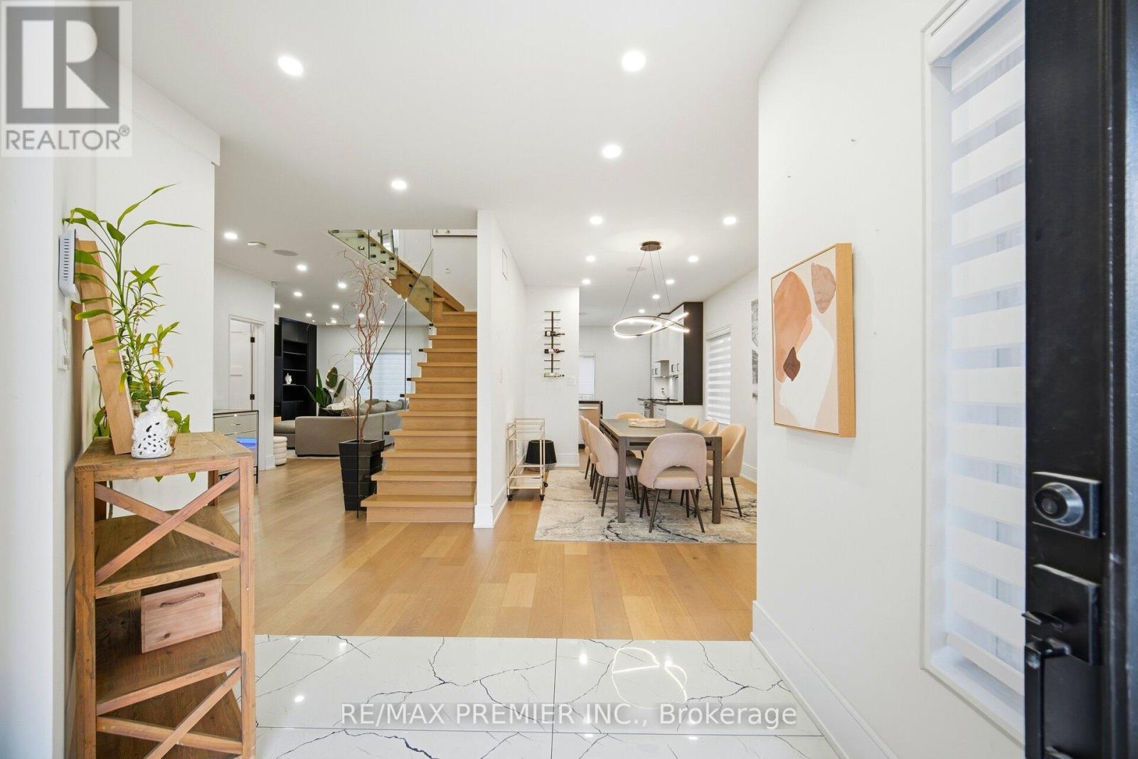 80 Sgotto Boulevard, Vaughan, Ontario  L4H 1W8 - Photo 5 - N12703802