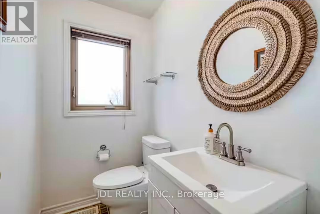 200 Bayview Avenue, Tay, Ontario  L0K 1R0 - Photo 11 - S12703702