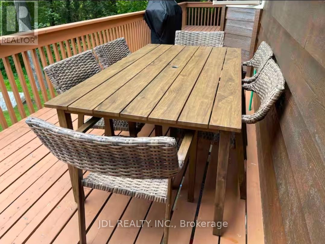 200 Bayview Avenue, Tay, Ontario  L0K 1R0 - Photo 12 - S12703702