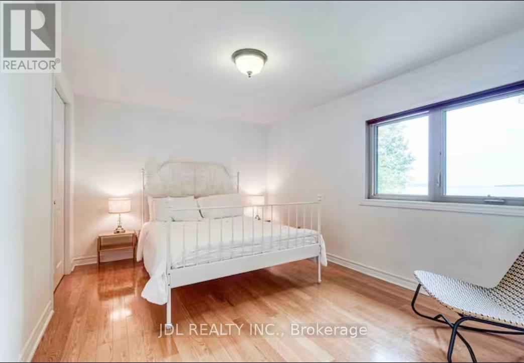 200 Bayview Avenue, Tay, Ontario  L0K 1R0 - Photo 17 - S12703702