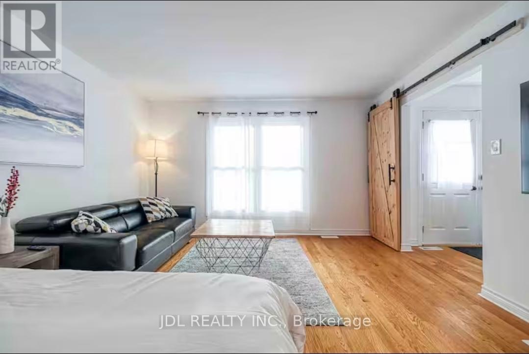 200 Bayview Avenue, Tay, Ontario  L0K 1R0 - Photo 5 - S12703702