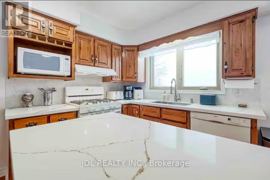 200 Bayview Avenue, Tay, Ontario  L0K 1R0 - Photo 8 - S12703702