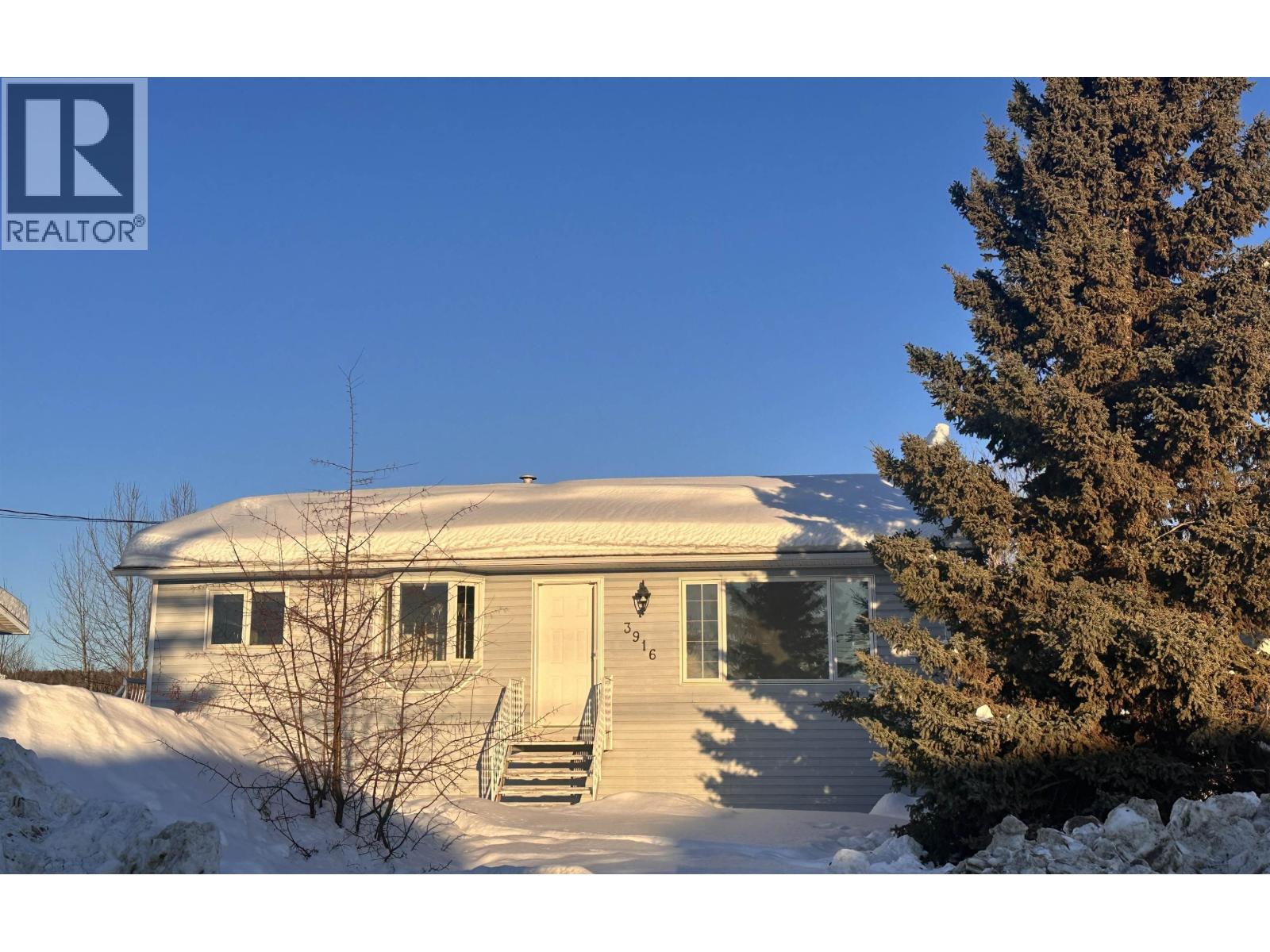 3916 Cottonwood Road, Fort Nelson, British Columbia  V0C 1R0 - Photo 2 - R3071310