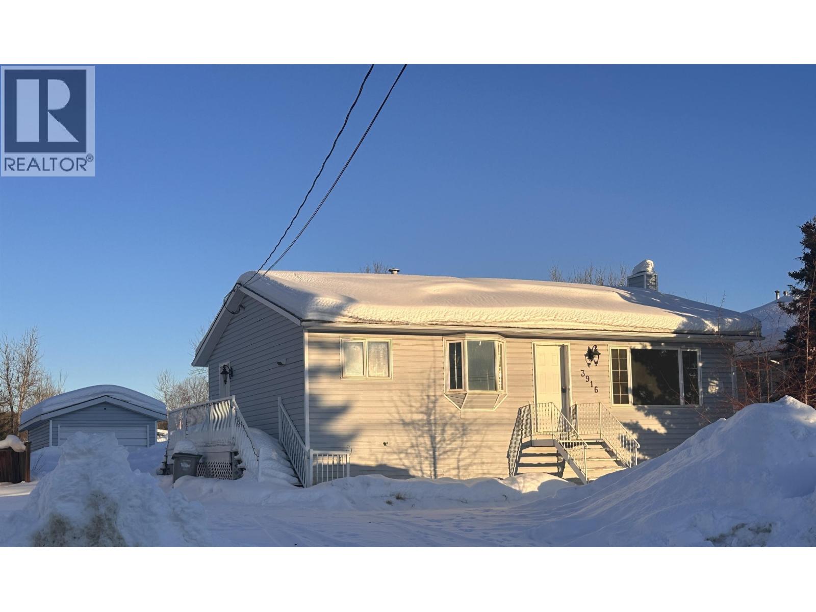 3916 COTTONWOOD ROAD, Fort Nelson, British Columbia