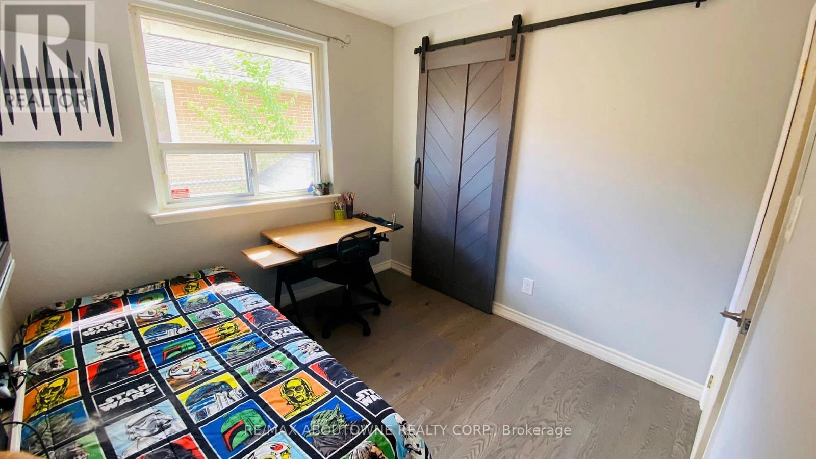 Main - 1601 Sandgate Crescent, Mississauga, Ontario  L5J 2E3 - Photo 11 - W12703664