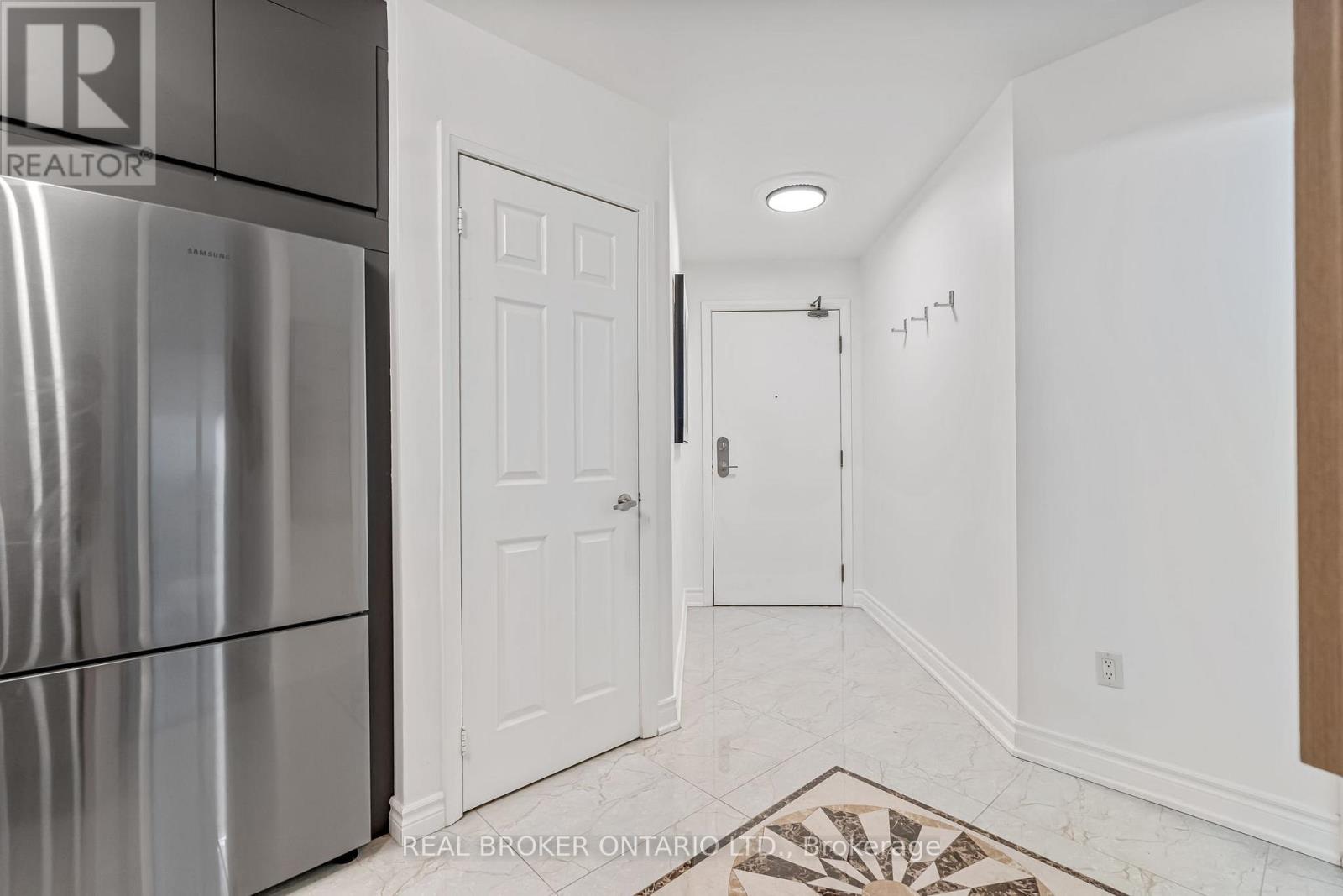 904 - 220 Forum Drive, Mississauga, Ontario  L4Z 4K1 - Photo 4 - W12703666