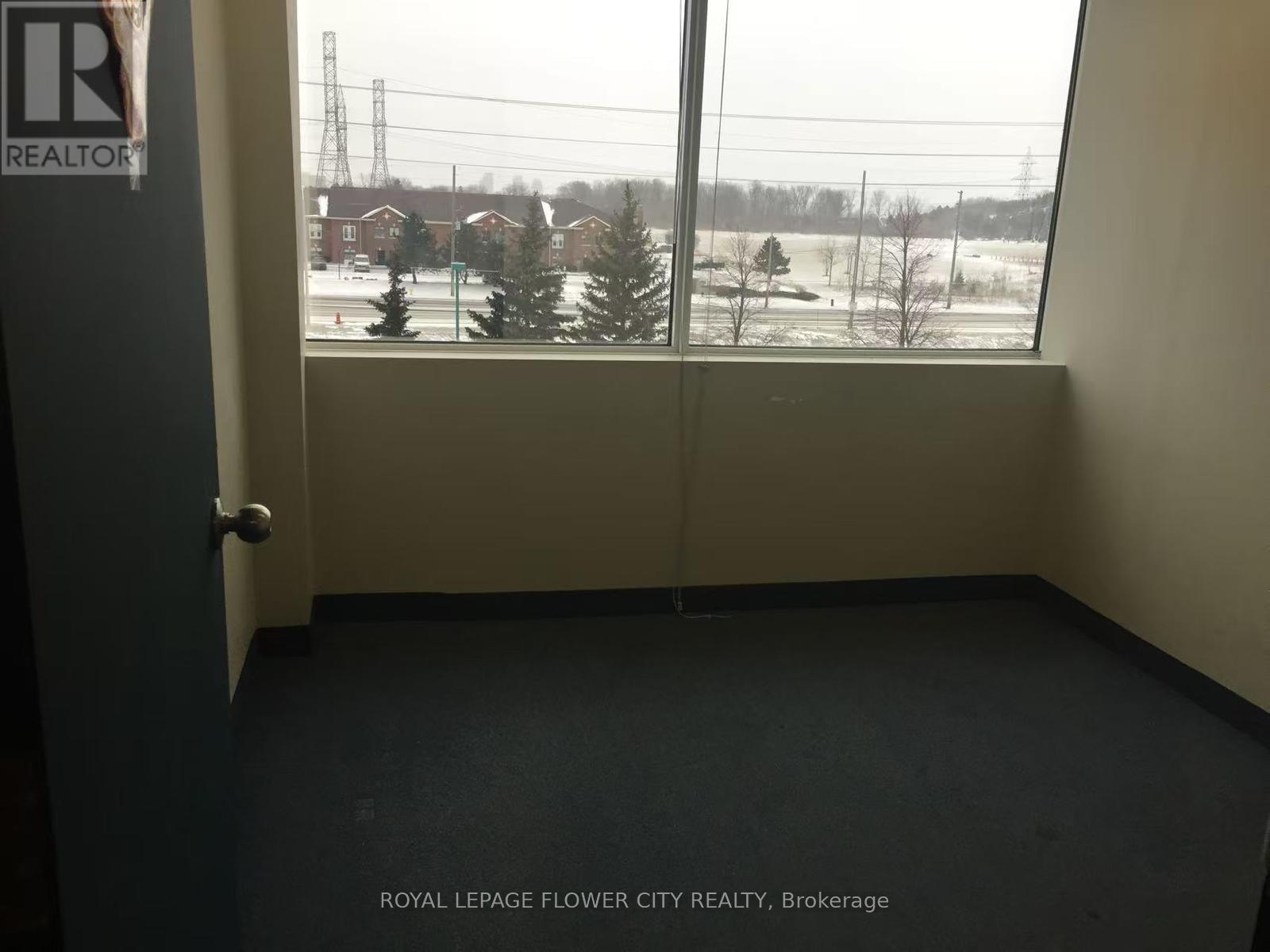 306 - 2800 Skymark Avenue, Mississauga, Ontario  L4W 5A6 - Photo 7 - W12703688