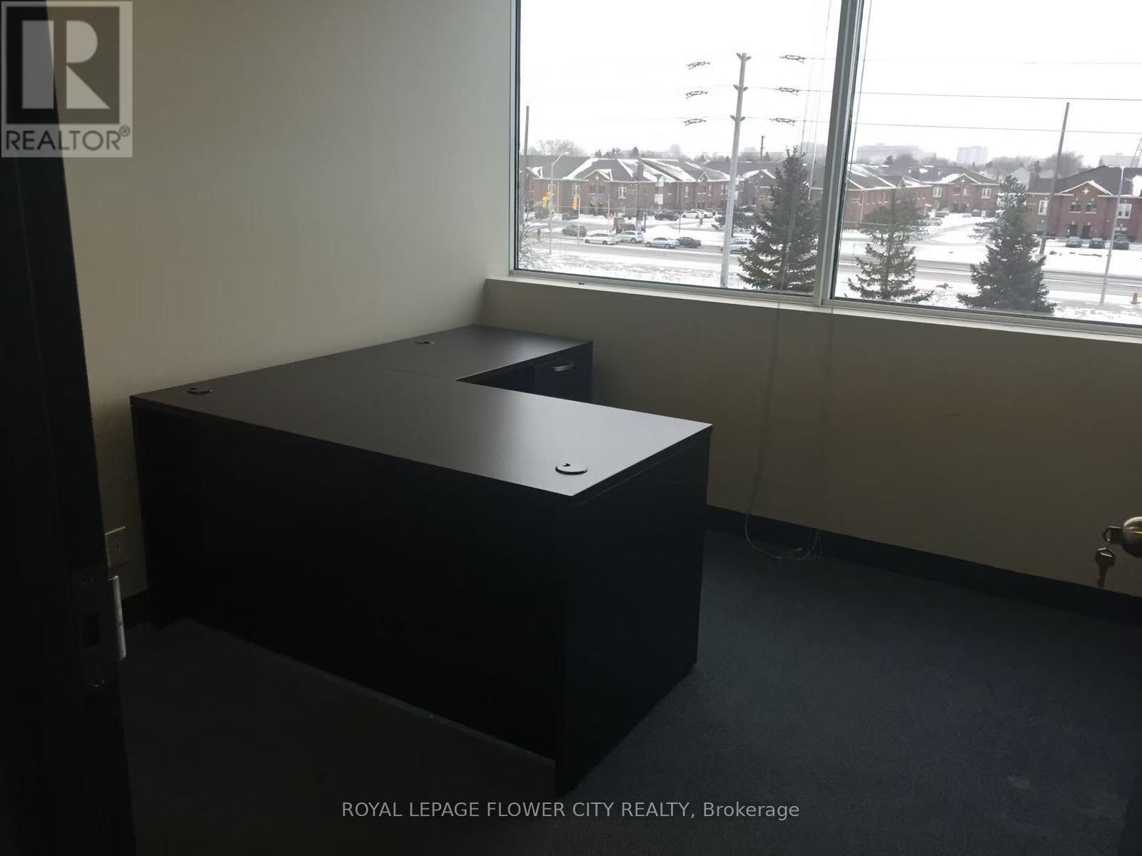 306 - 2800 Skymark Avenue, Mississauga, Ontario  L4W 5A6 - Photo 8 - W12703688