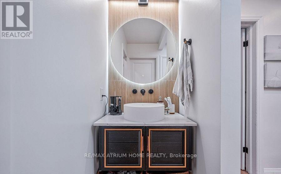 567 Atwater Avenue, Mississauga, Ontario  L5G 2A7 - Photo 11 - W12703690