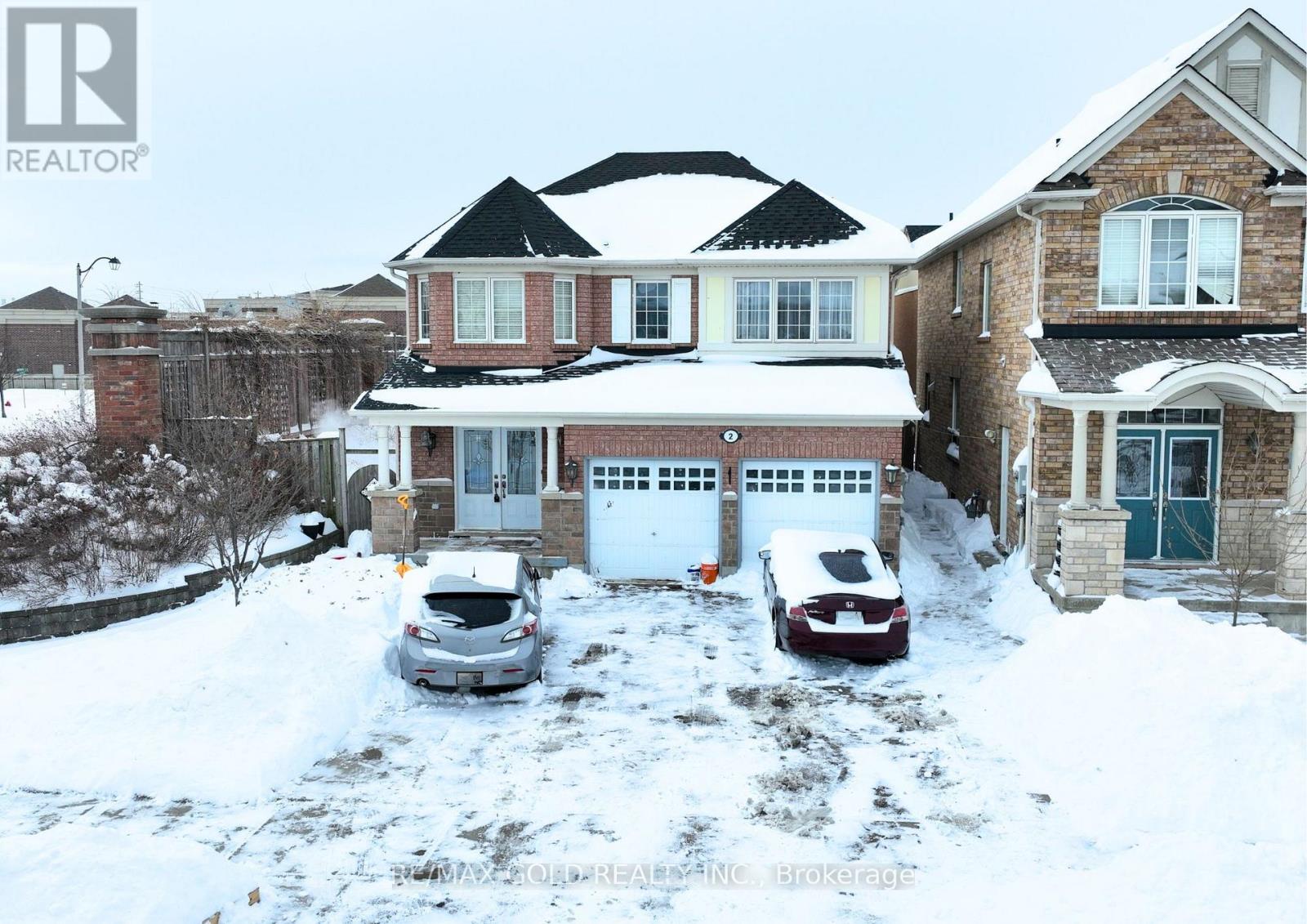2 ZIMMER STREET, Brampton, Ontario