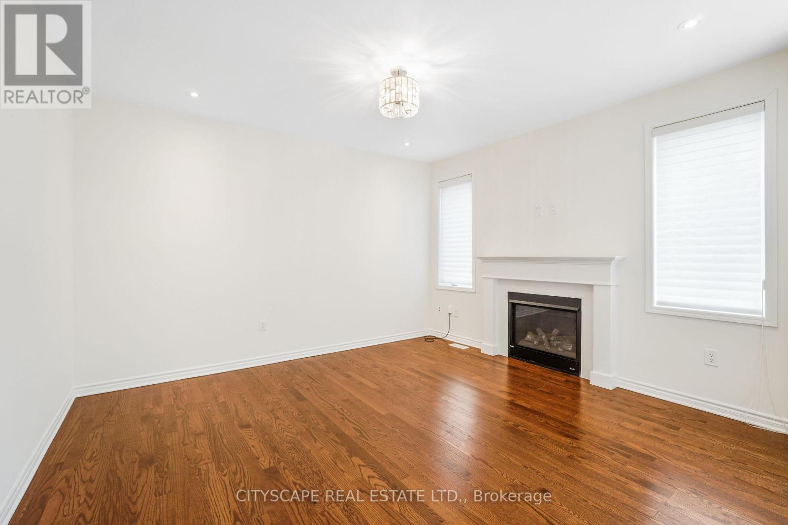 141 Hatt Court, Milton, Ontario  L9E 1G7 - Photo 12 - W12703776