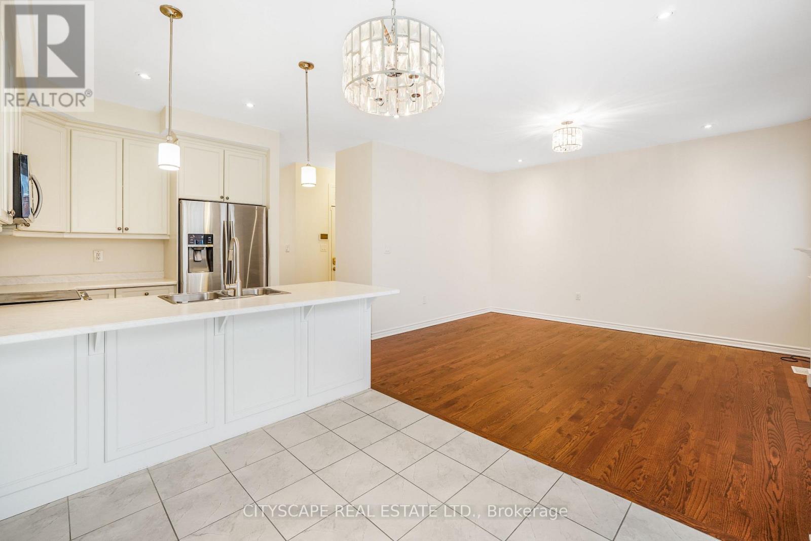 141 Hatt Court, Milton, Ontario  L9E 1G7 - Photo 16 - W12703776