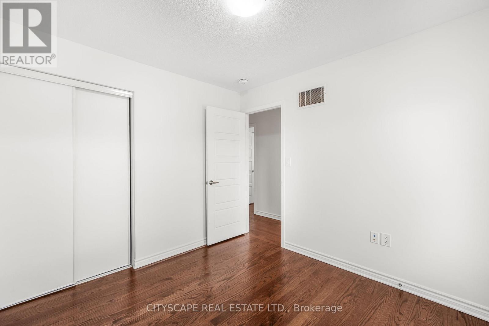 141 Hatt Court, Milton, Ontario  L9E 1G7 - Photo 26 - W12703776