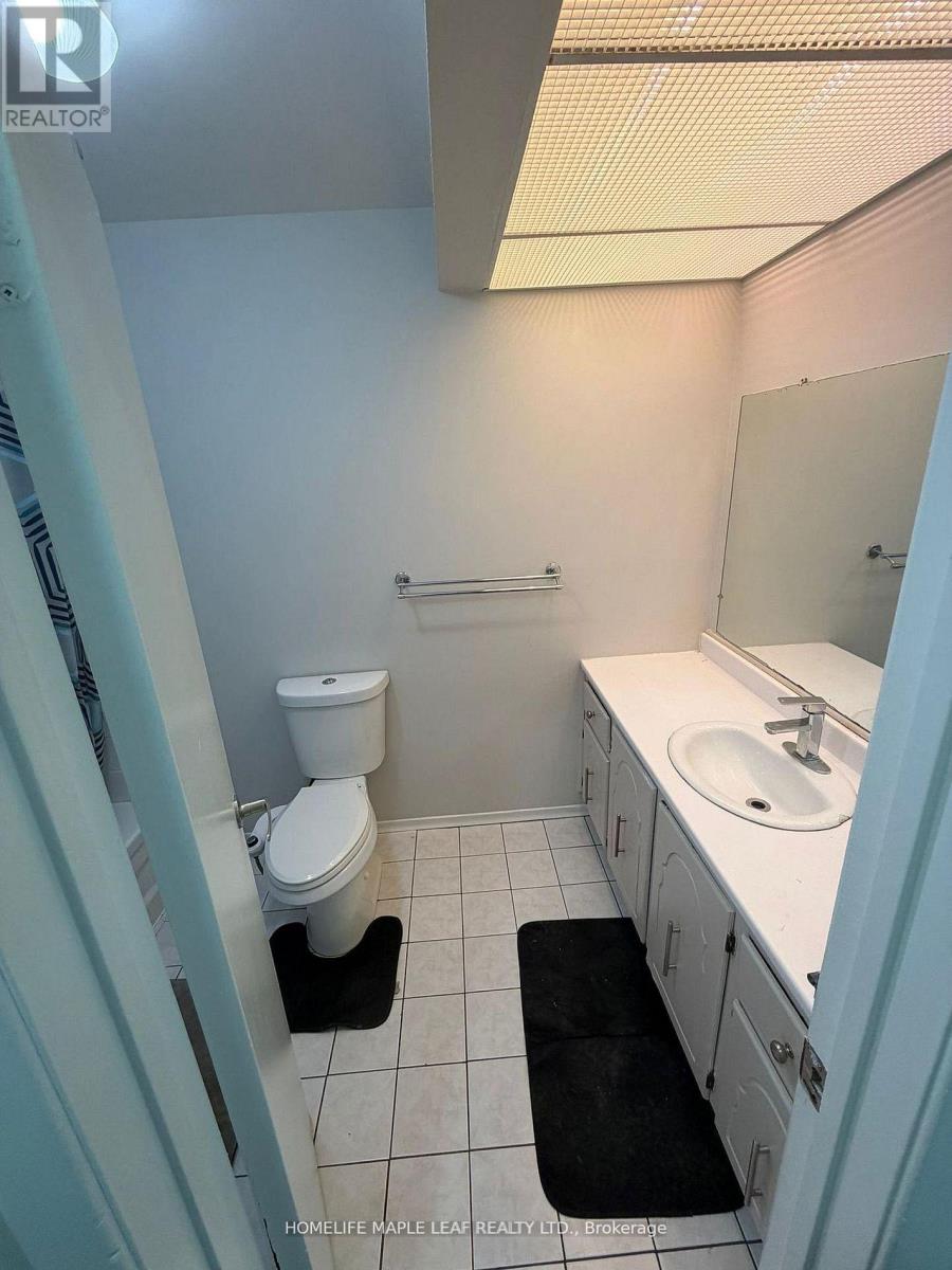 11 Rusthall Way, Brampton, Ontario  L6V 3R5 - Photo 13 - W12703798