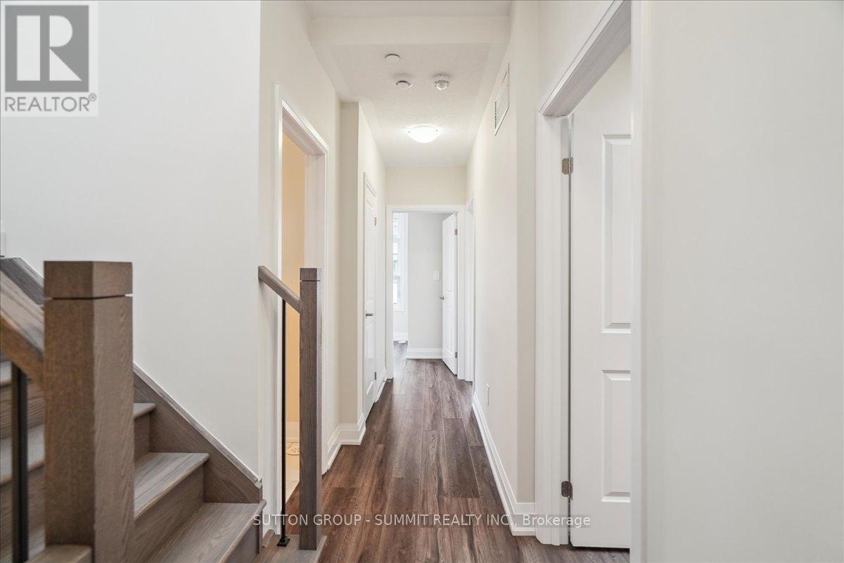 105 - 1593 Rose Way, Milton, Ontario  L9T 7E7 - Photo 18 - W12235624