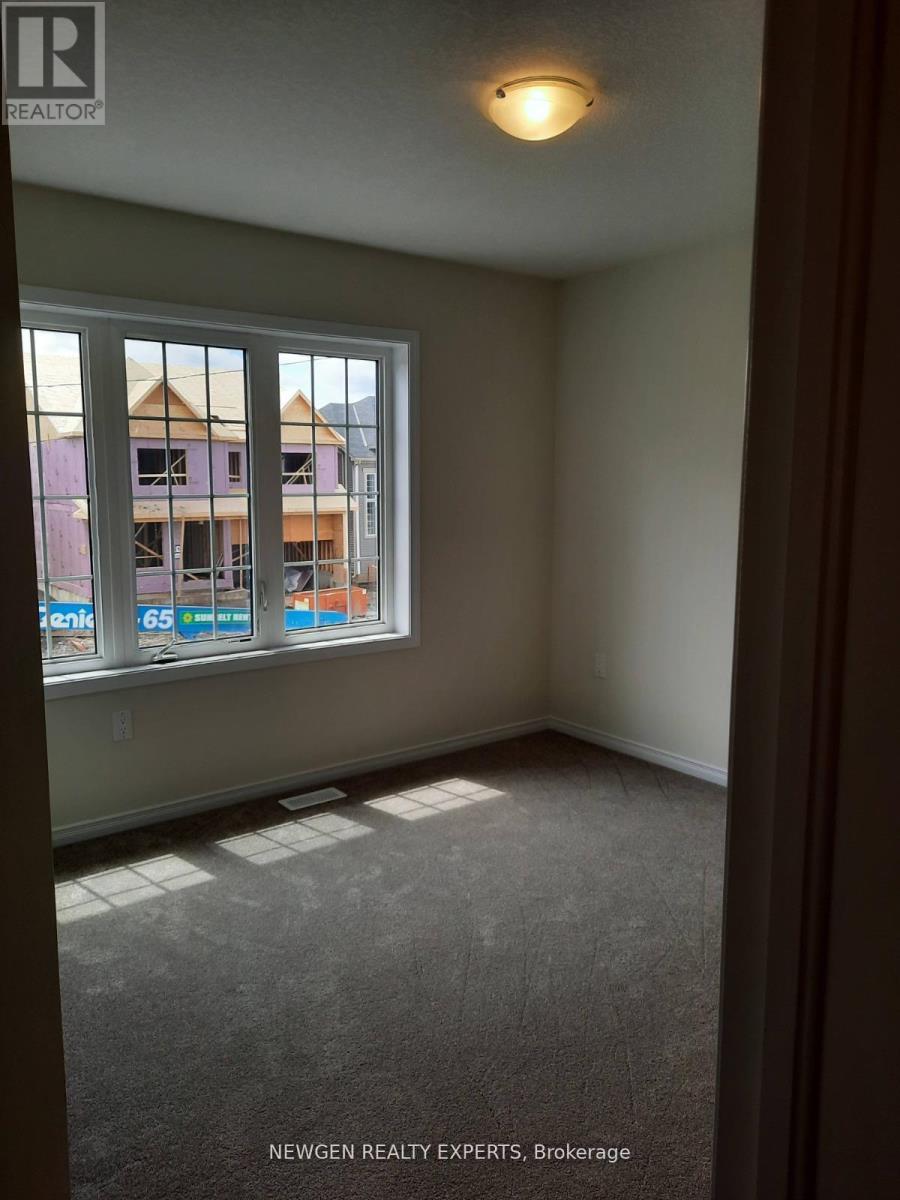 31 Sara Drive, Thorold, Ontario  L3B 0G4 - Photo 12 - X12703746