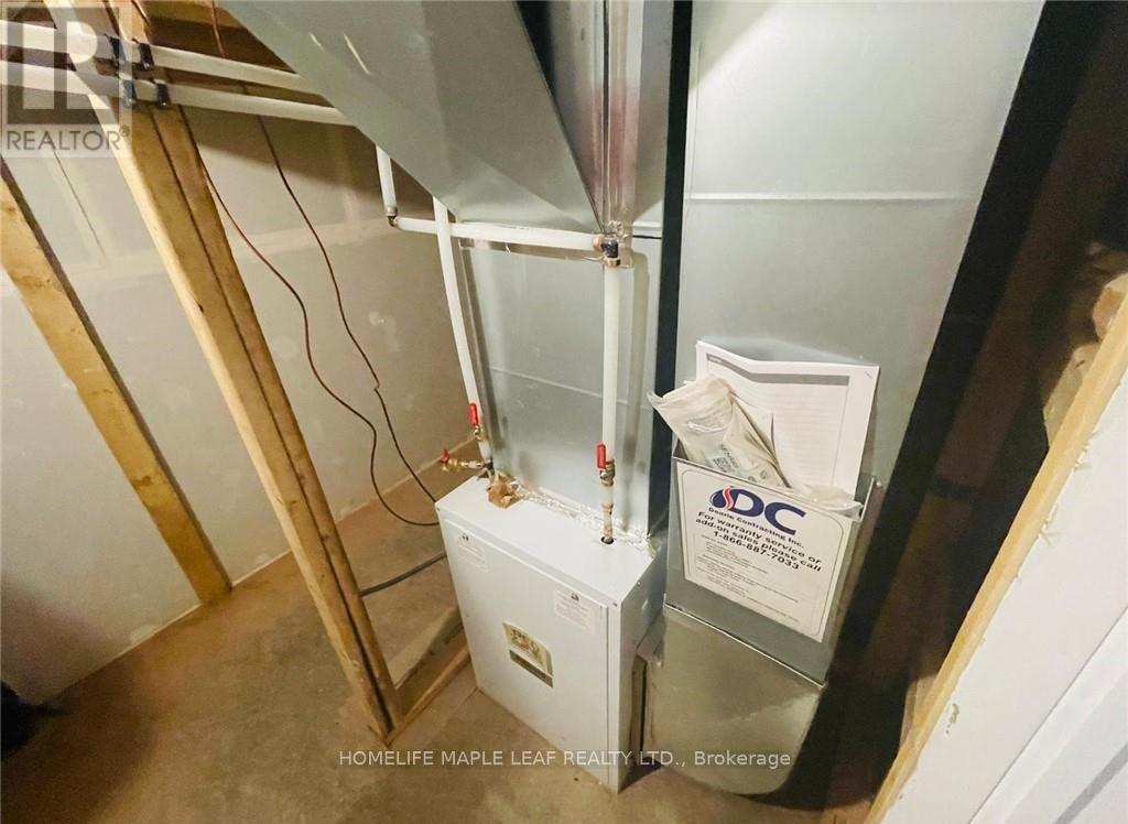 115 - 27 Roxanne Drive, Hamilton, Ontario  L8H 1L9 - Photo 8 - X12703832