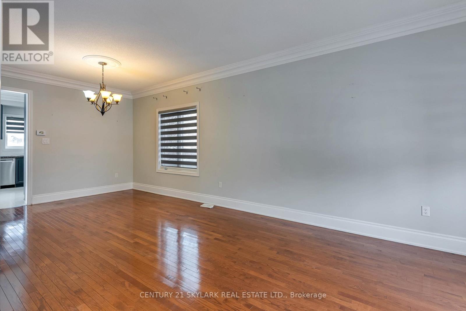 7 Yellow Avens Boulevard, Brampton, Ontario  L6R 0K5 - Photo 5 - W12667992