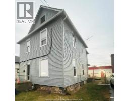 4 Hazelton STREET, Leamington, Ontario