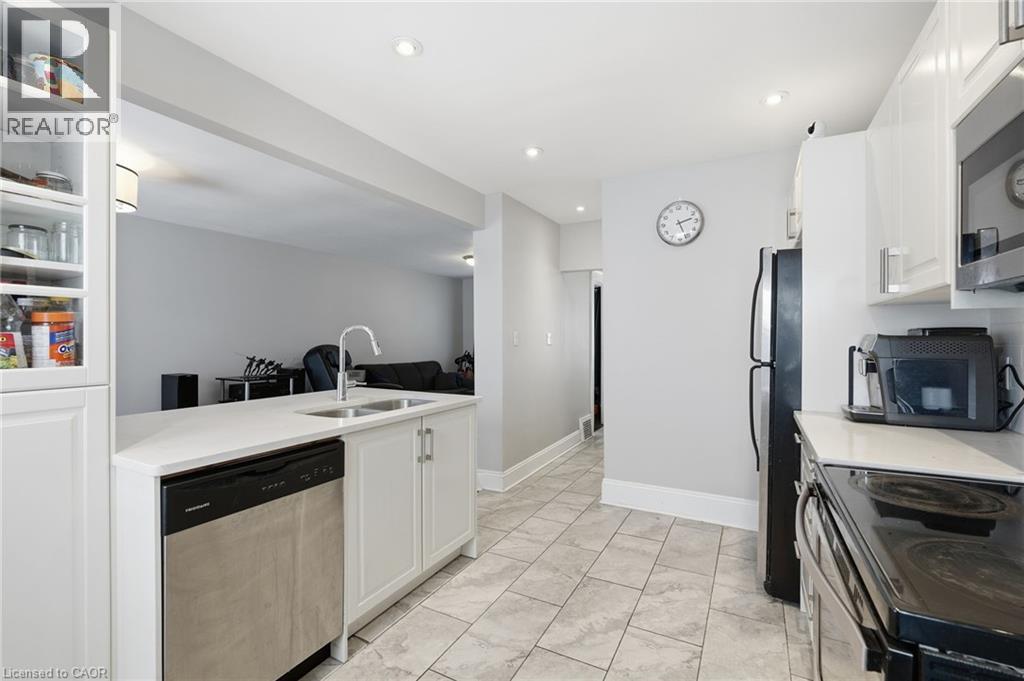 34 Balsam Avenue N, Hamilton, Ontario  L8L 6Y3 - Photo 17 - 40796333