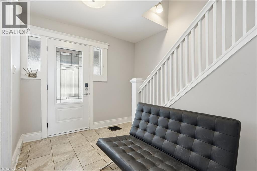 34 Balsam Avenue N, Hamilton, Ontario  L8L 6Y3 - Photo 6 - 40796333