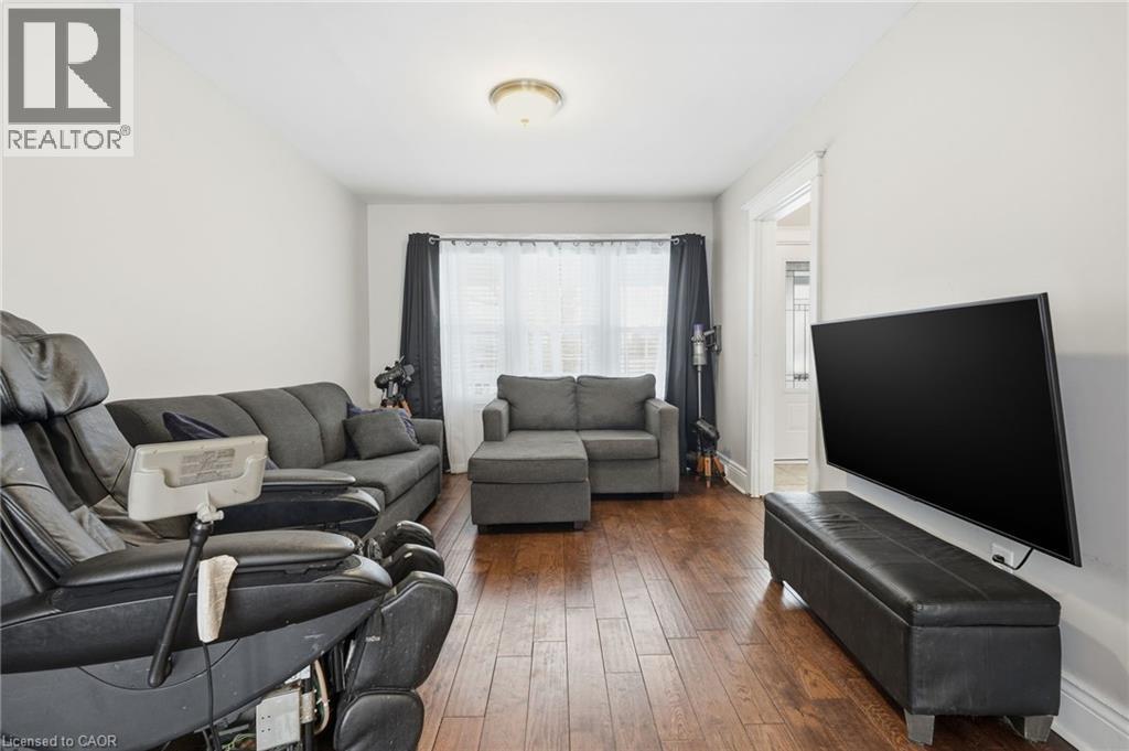 34 Balsam Avenue N, Hamilton, Ontario  L8L 6Y3 - Photo 9 - 40796333