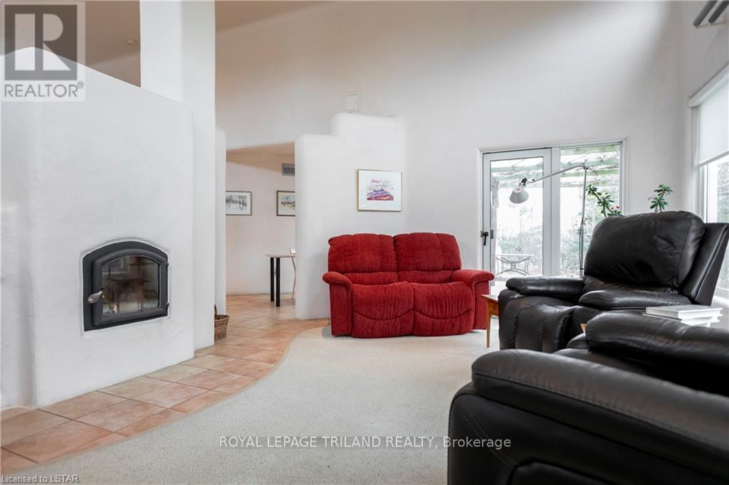 15668 Furnival Road, West Elgin, Ontario  N0L 2N0 - Photo 15 - X12703910