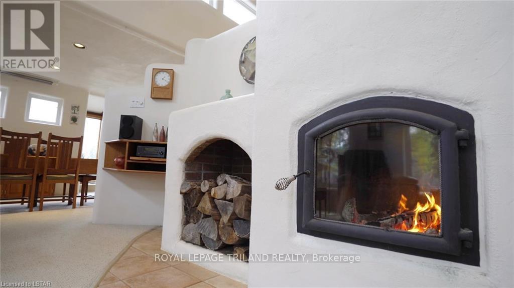 15668 Furnival Road, West Elgin, Ontario  N0L 2N0 - Photo 18 - X12703910