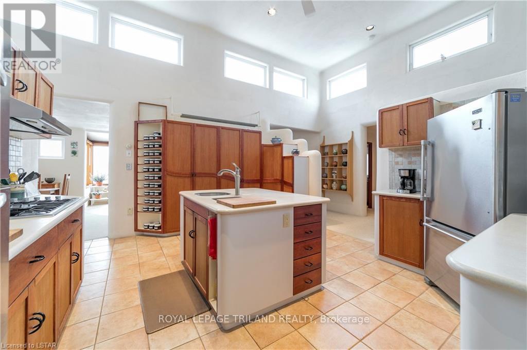 15668 Furnival Road, West Elgin, Ontario  N0L 2N0 - Photo 20 - X12703910