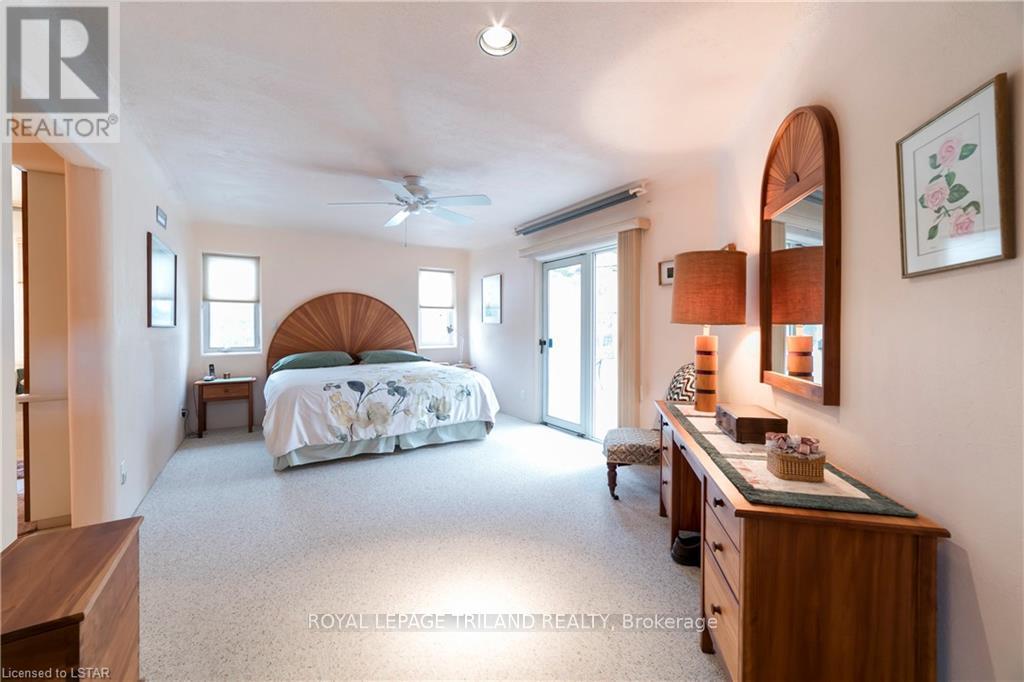 15668 Furnival Road, West Elgin, Ontario  N0L 2N0 - Photo 23 - X12703910