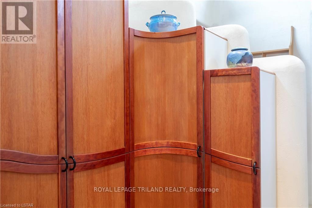 15668 Furnival Road, West Elgin, Ontario  N0L 2N0 - Photo 34 - X12703910