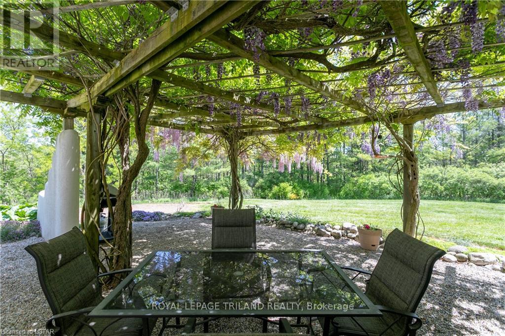 15668 Furnival Road, West Elgin, Ontario  N0L 2N0 - Photo 37 - X12703910