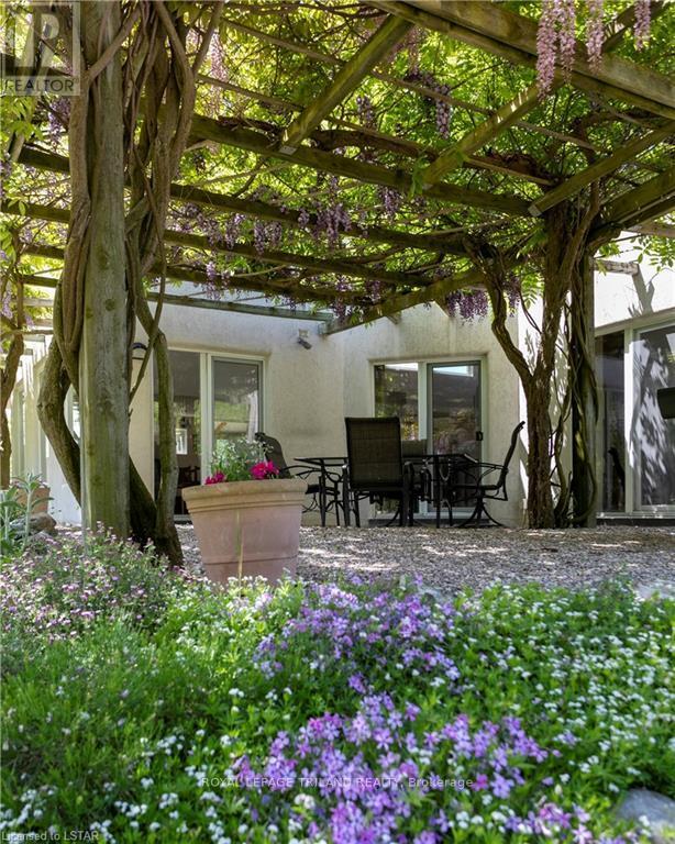 15668 Furnival Road, West Elgin, Ontario  N0L 2N0 - Photo 5 - X12703910